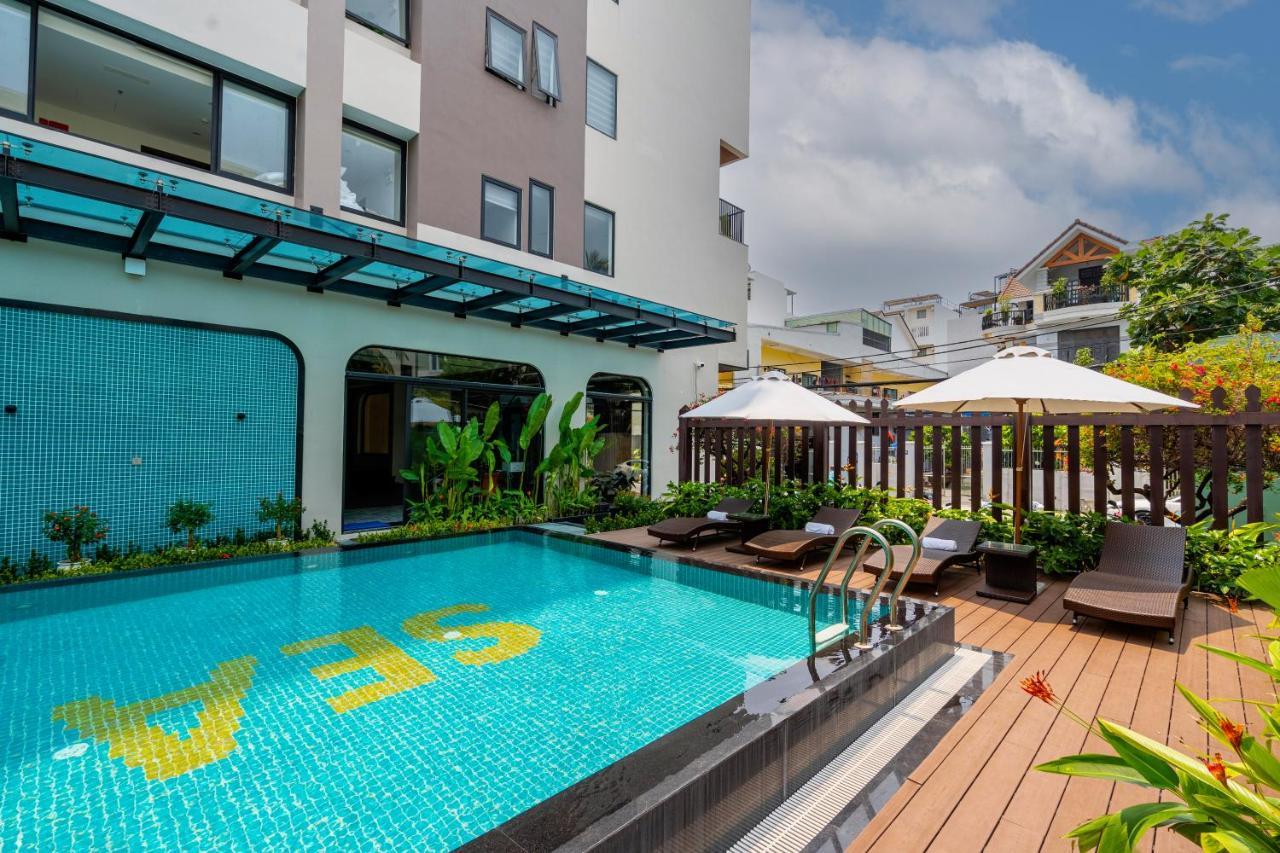 Sea Breeze Condotel Danang Esterno foto